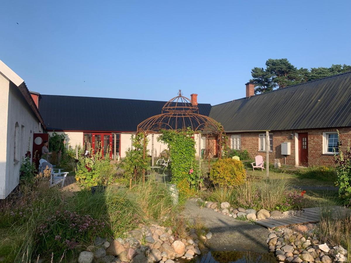 Strandbadsgarden B&B Löderup Exterior foto